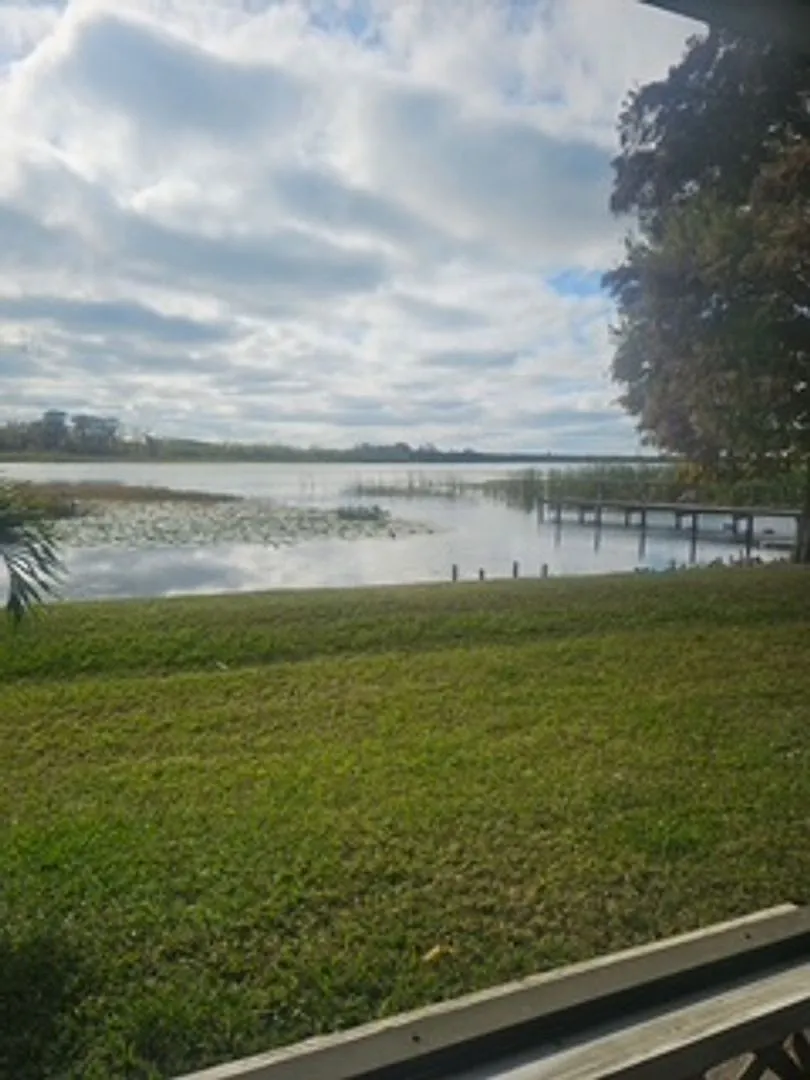 2 bed 2.5 bath Lake Front Townhouse - For Rent by Owner-Affordable move-in costs-No Application Fees — Photo 4
