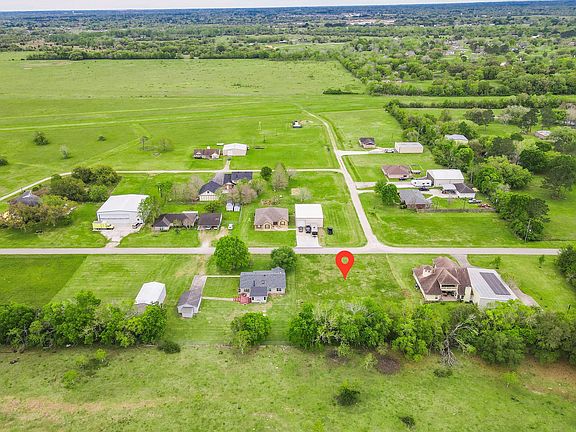 2nd image of 19 Hal McLain Rd