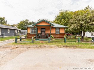 302 N 2nd St, Sperry, OK 74073
