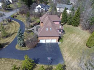 1023 Lamplighter Rd, Niskayuna, NY 12309