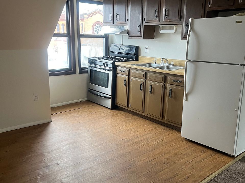 1st image of 101 E 10th Ave APT 3