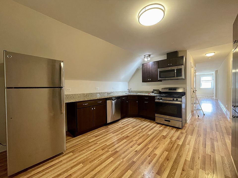 1st image of 3804 W Diversey Ave #2