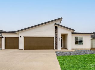 5456 S Memory Pl, Meridian, ID 83642