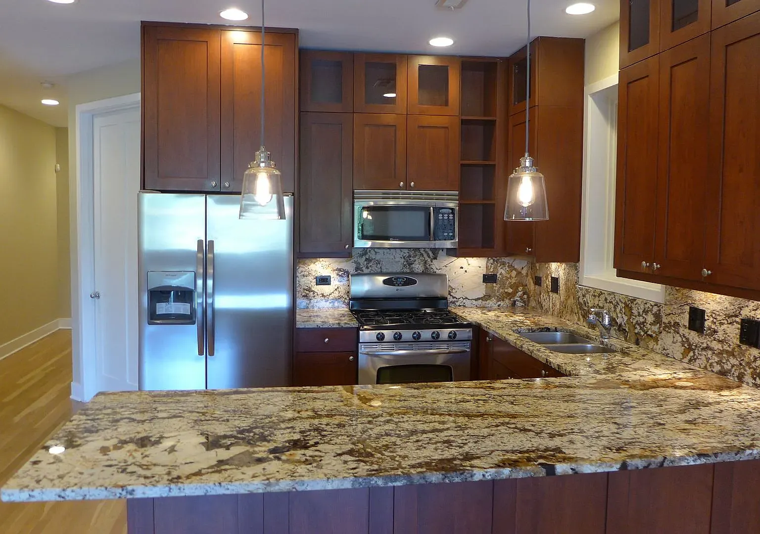 2 bed, 2.5 bath, 1350 sqft, $2,800 — Photo 1