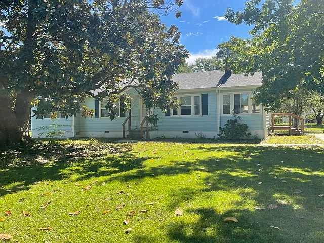 212 Forest Hill Dr