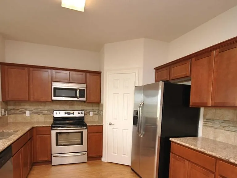 Muirfield Townhomes — Photo 35