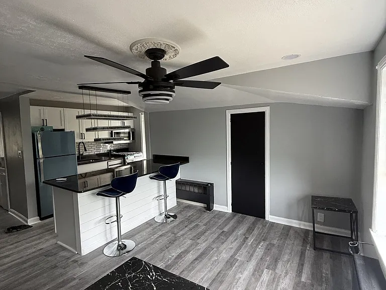 1114 E Genesee St #1 — Photo 9