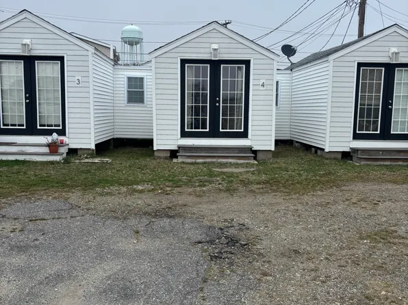 8A Page Ln, Hampton, NH 03842