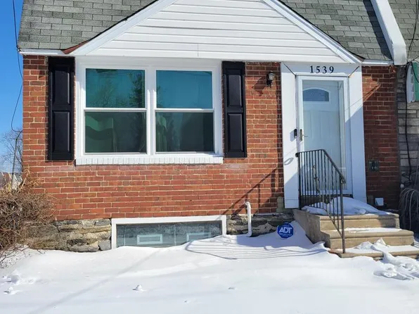 1539 Summit St, Marcus Hook, PA 19061