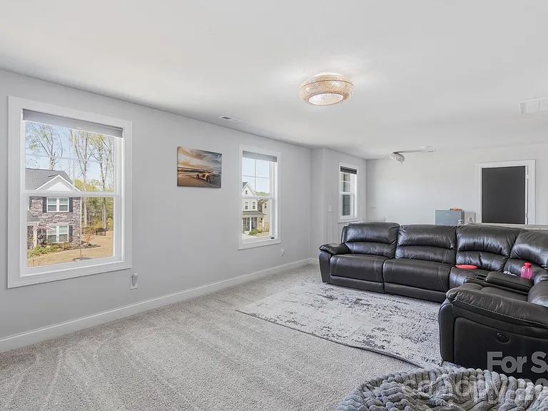 1136 Ashe Meadow Dr — Photo 12