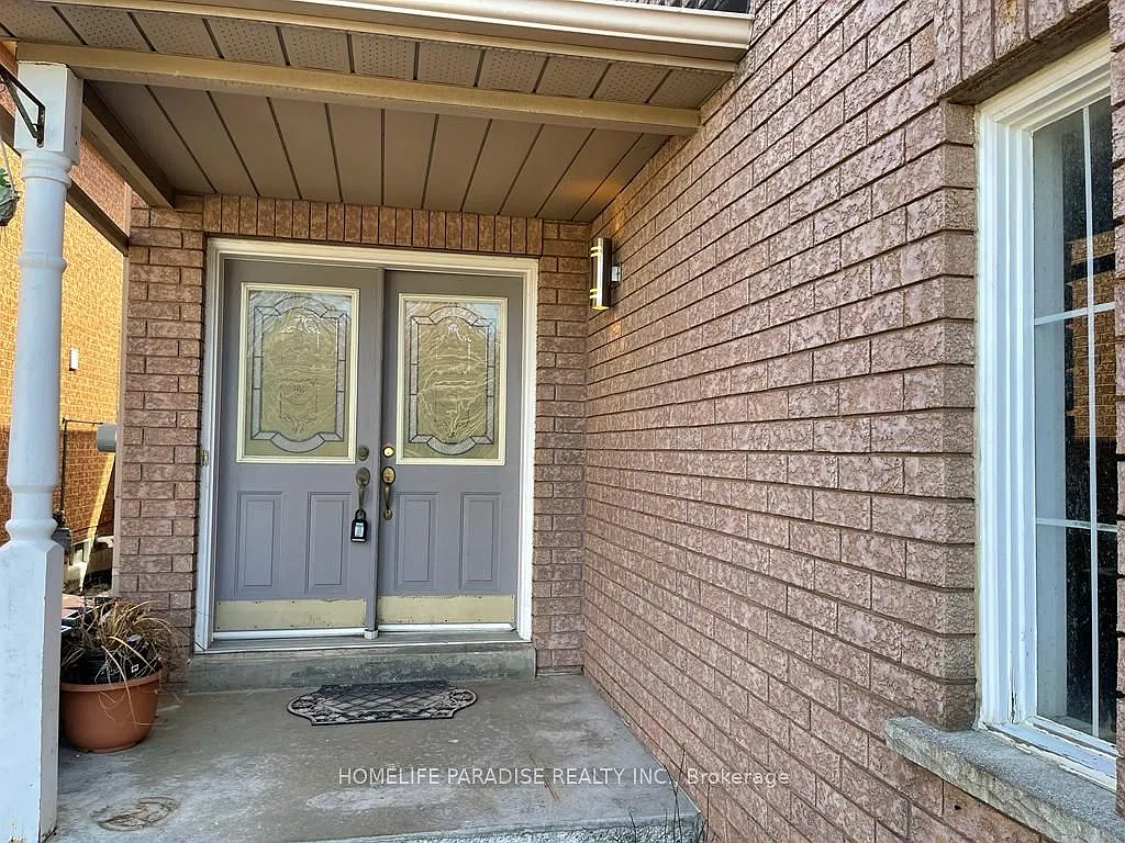 3 bed, $3,800 — Photo 1