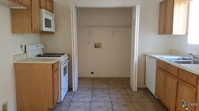 2nd image of 638 N 3rd St APT 4