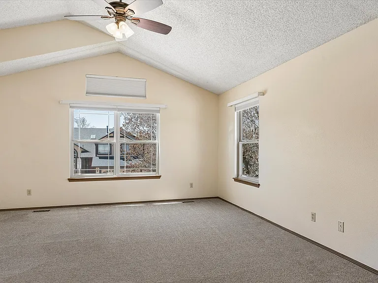 4686 N Wildflowers Way — Photo 15