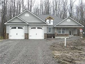 1st image of 976 Campbell Blvd