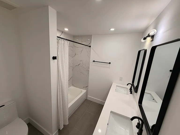 604 NE 9th Ave #3 — Photo 21