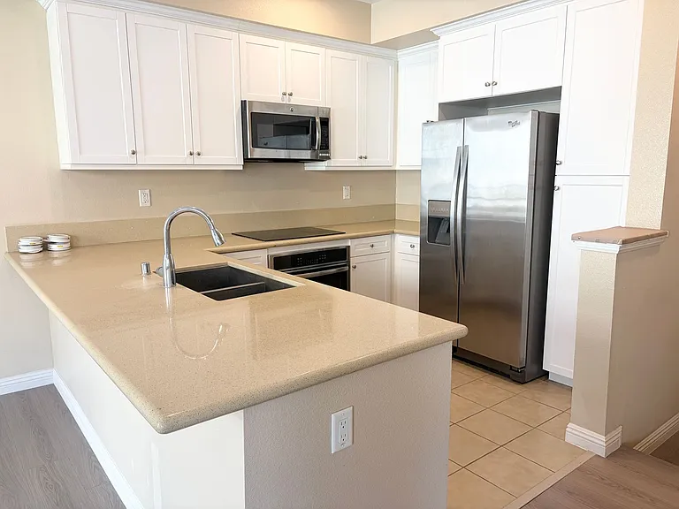 1021 Chandler Dr — Photo 3
