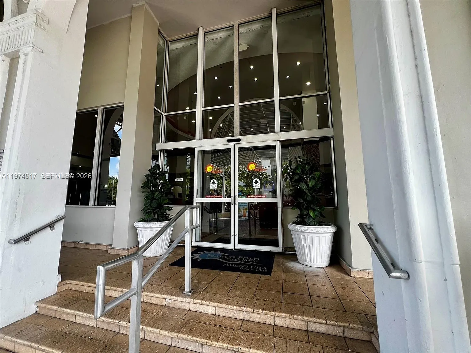 Aventura Beach Club — Photo 4