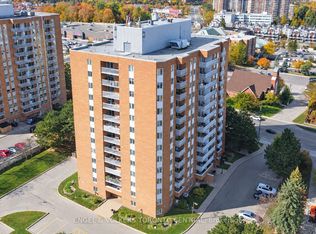 15 Sewells Rd #606, Toronto, ON M1B 3V7