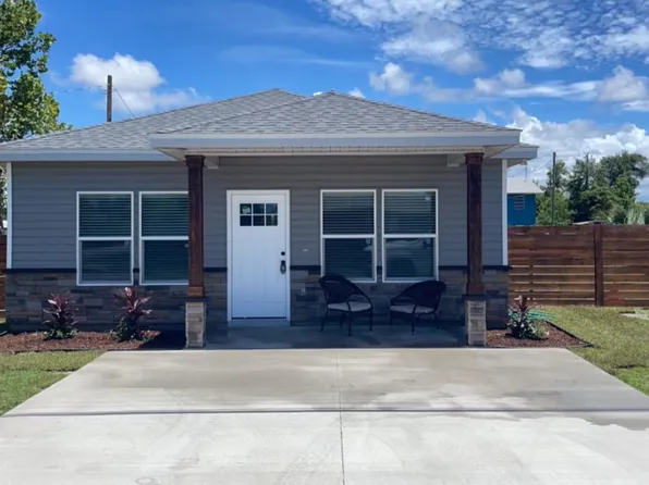 2303 E 10th St, Panama City, FL 32401