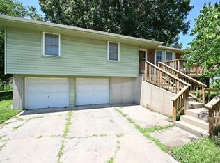 10526 N Walnut St, Kansas City, MO 64155