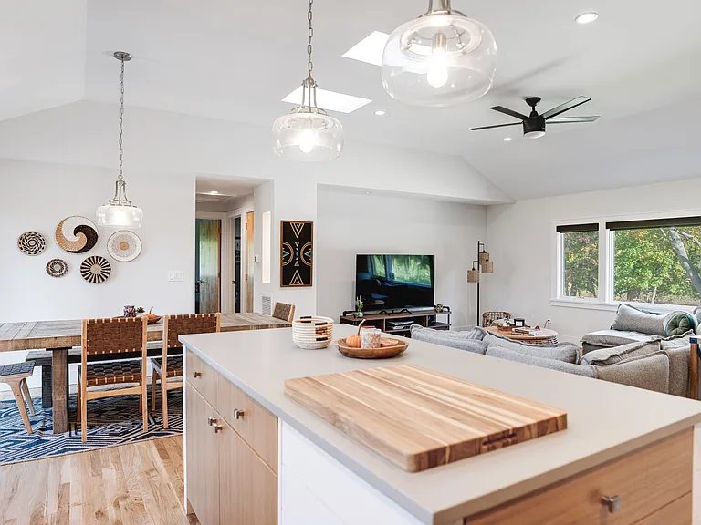 470 Harbor Ln — Photo 11