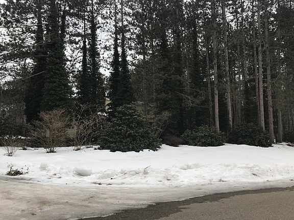 3rd image of 4160 Estate Dr