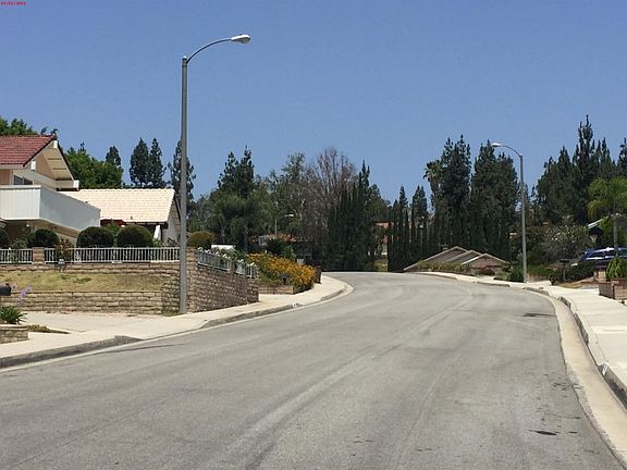 5th image of 329 La Ballen Dr