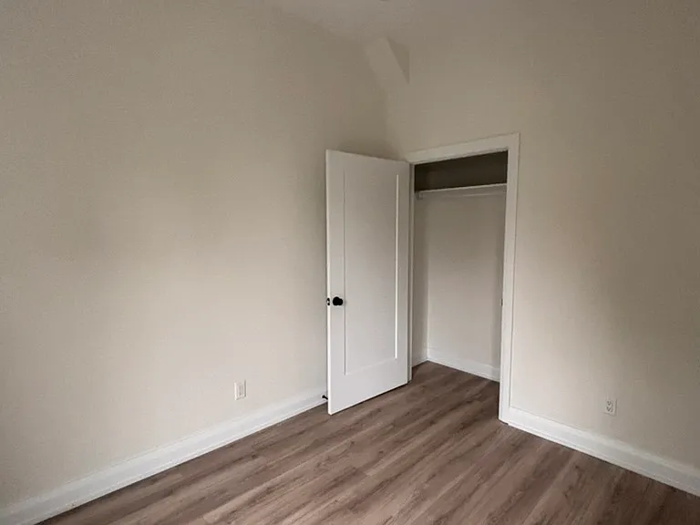 84 Eccles St #4 — Photo 7