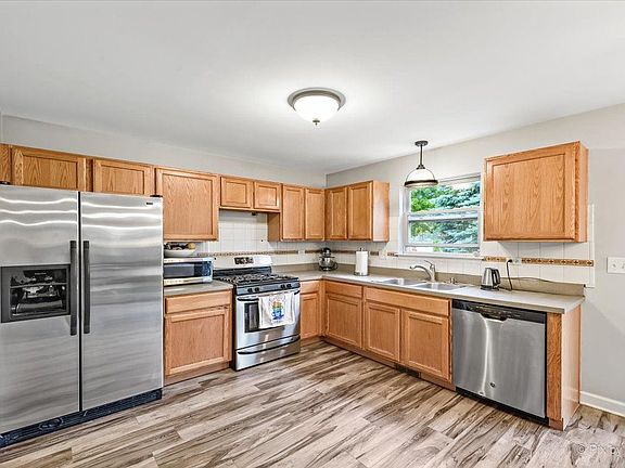 4th image of 1 Annandale Ct