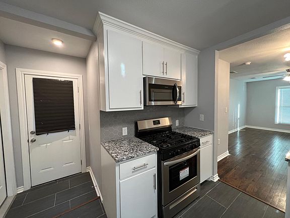 4th image of 4137 Lisbon St