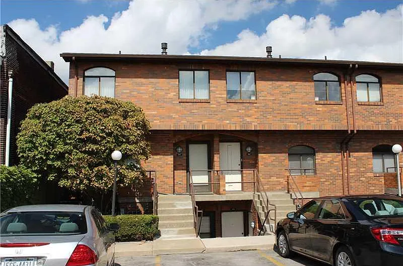 3 bed, 1200 sqft, $2,520 — Photo 1
