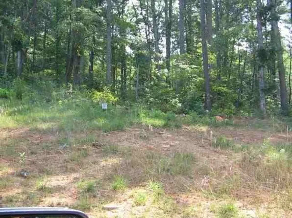 1203 Summerhill St SW, Lenoir, NC 28645