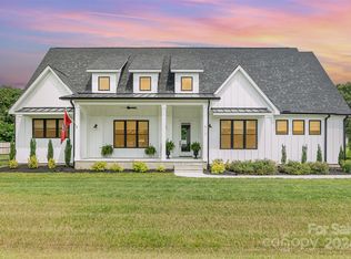 512 Maynard Farm Ln, Stanley, NC 28164