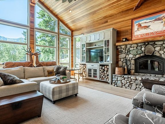 4th image of 688 Majestic Pines Dr
