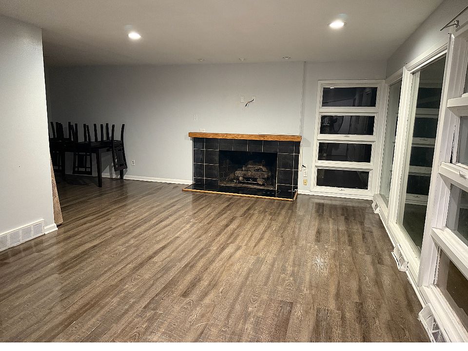 1st image of 18072 Meadow Ln