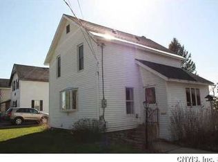 28 Franklin St, Carthage, NY 13619