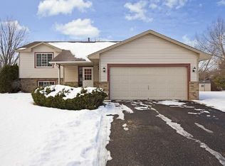 9847 Kirkwood Ln N, Maple Grove, MN 55369