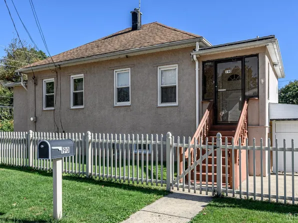190 Chestnut St, Avenel, NJ 07001