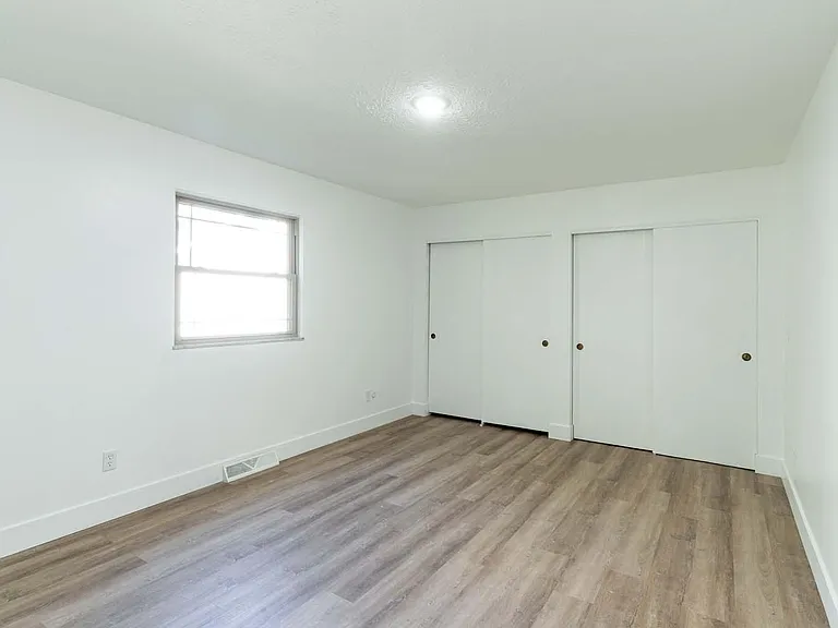69 Groton Dr — Photo 16