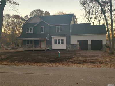 1064 Walnut Ave, Bohemia, NY, 11716