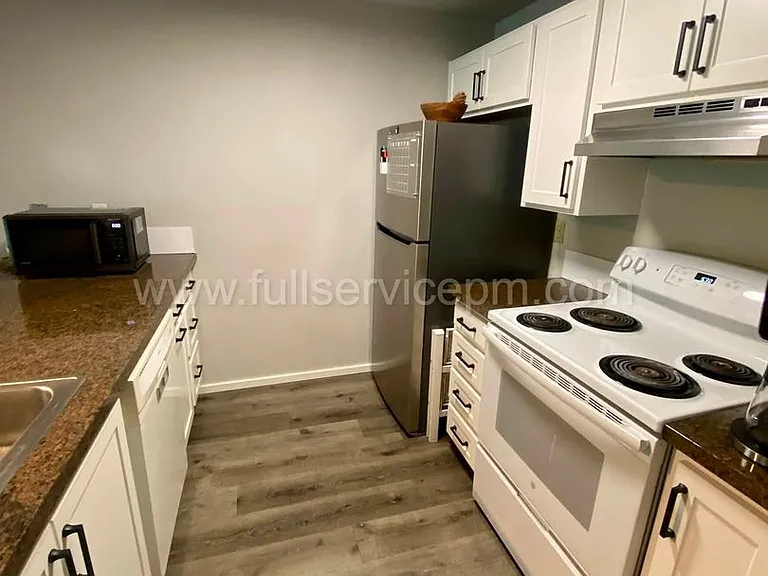 9416 1st Ave NE #108 — Photo 20