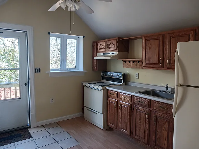 194 Main St #192B — Photo 3