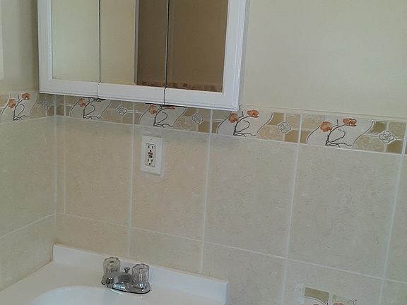 2nd image of 146-42 177th St #2