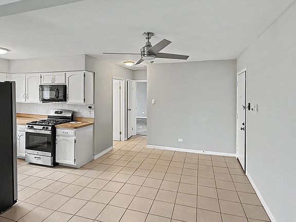 2nd image of 1110 Chalet Dr APT 304