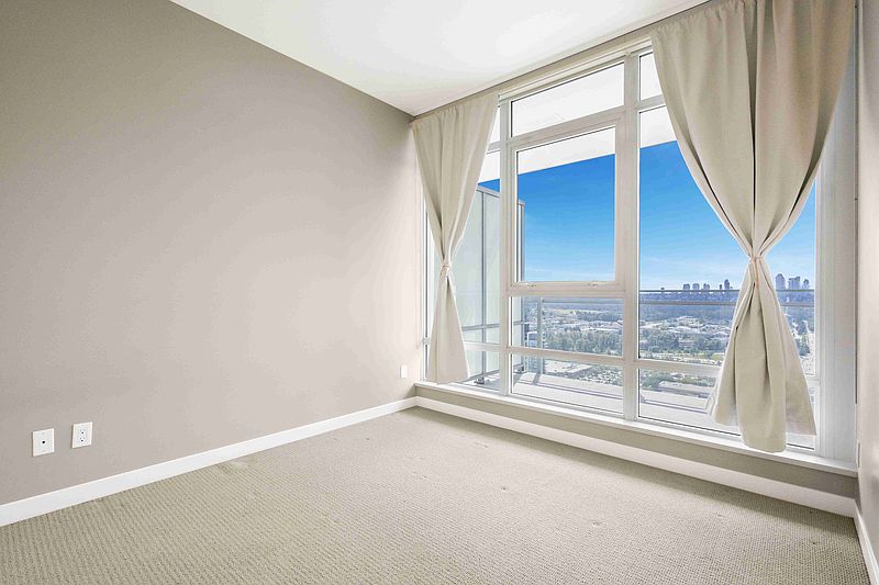 Surrey House for rent - 2 Bedrooms — photo 7
