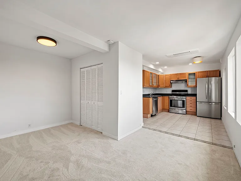 41 Saturn St — Photo 18