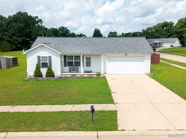 5533 Red Tailed Hawk Dr, Hillsboro, MO 63050