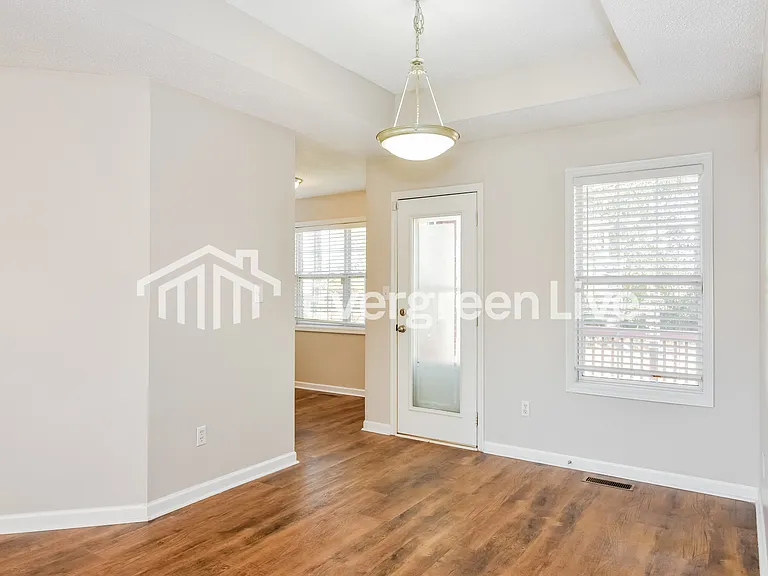 121 Lamirda Ct NW — Photo 5