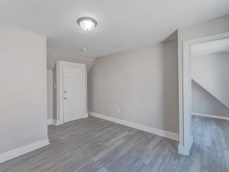 280 Lombard St #3 — Photo 12