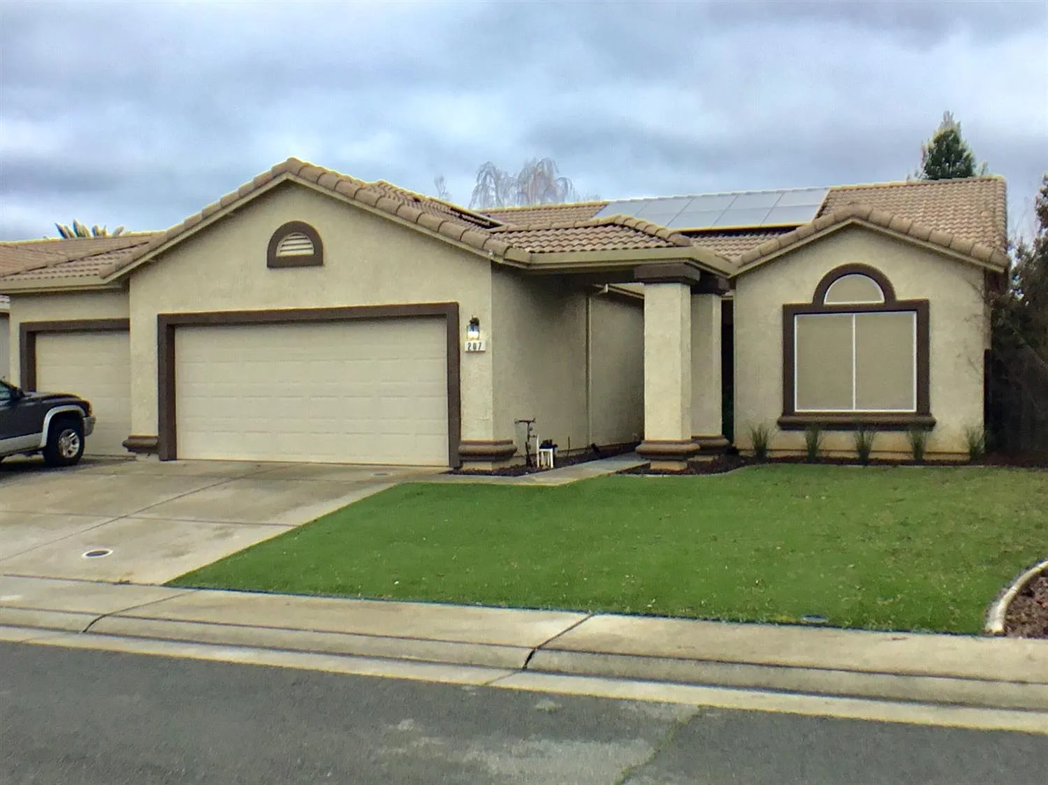 207 Wyatt Ct photo 1